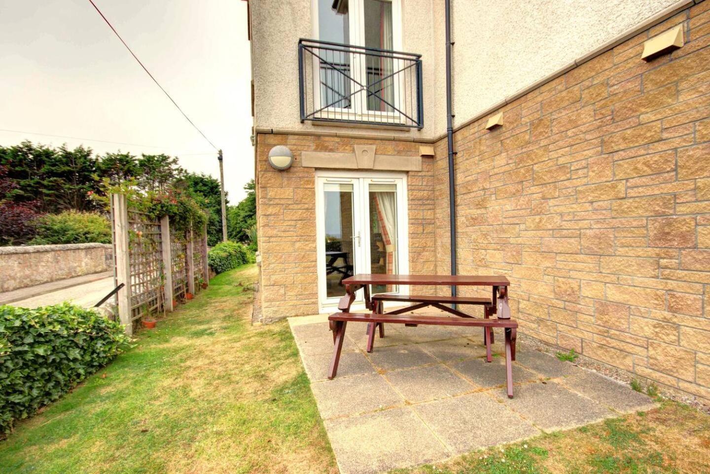 No1 The Links Apartment, Apartment Brora